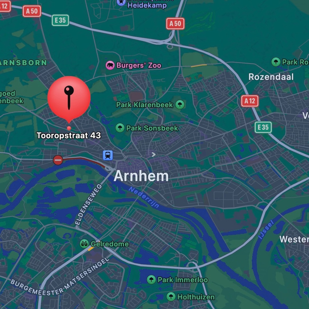 Kaart van Arnhem met de locatie van Studio Aluna aan de Tooropstraat 43